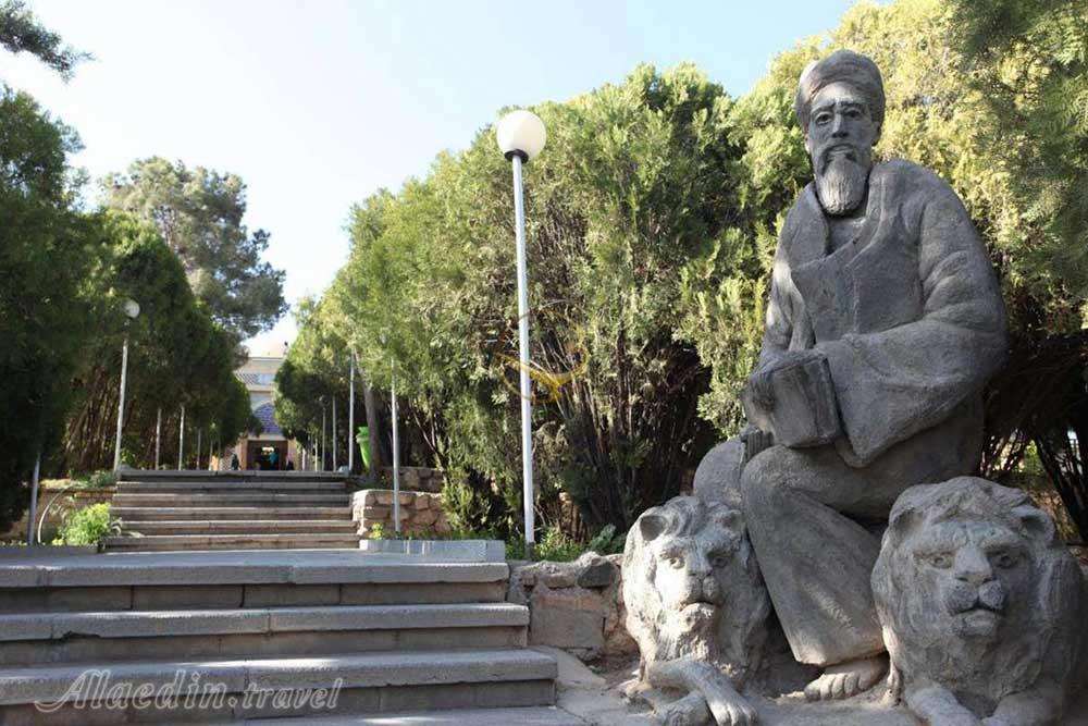 آرامگاه شیخ ابوالحسن خرقانی | علاءالدین تراول