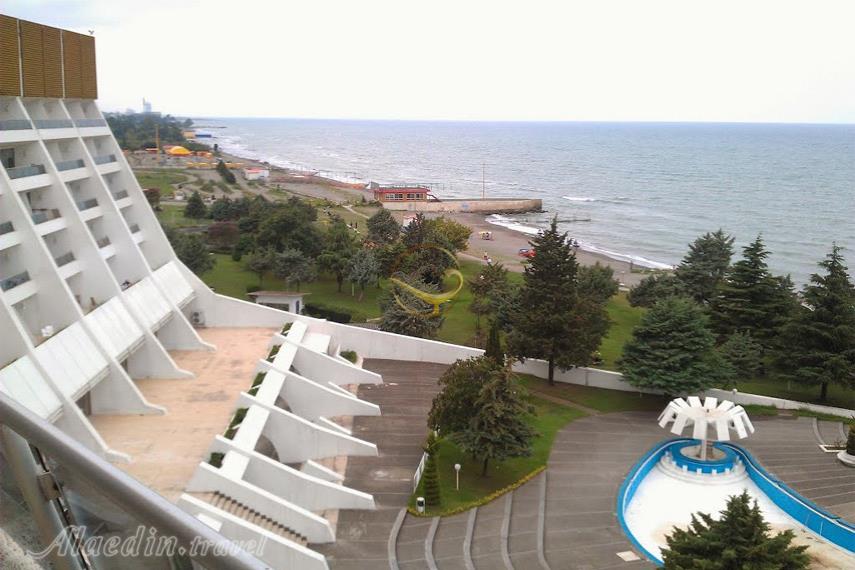 تور هتل هایت چالوس | علاالدین تراول