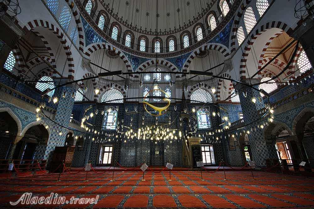 مسجد رستم پاشا استانبول ترکیه | تور ترکیه علاءالدین تراول