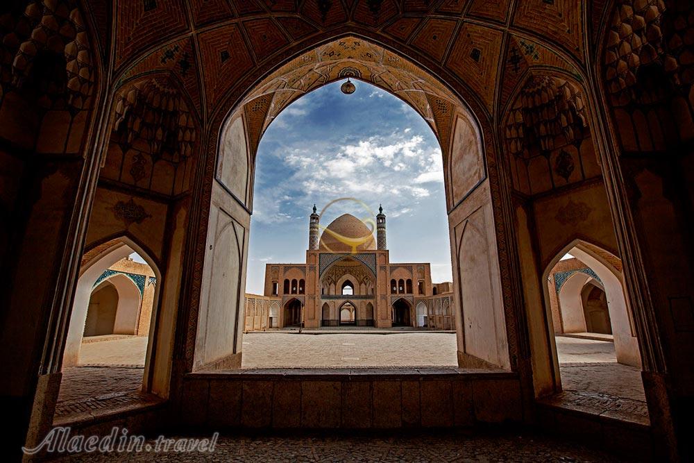 تور کویر خارا؛ کاشان، ورزنه