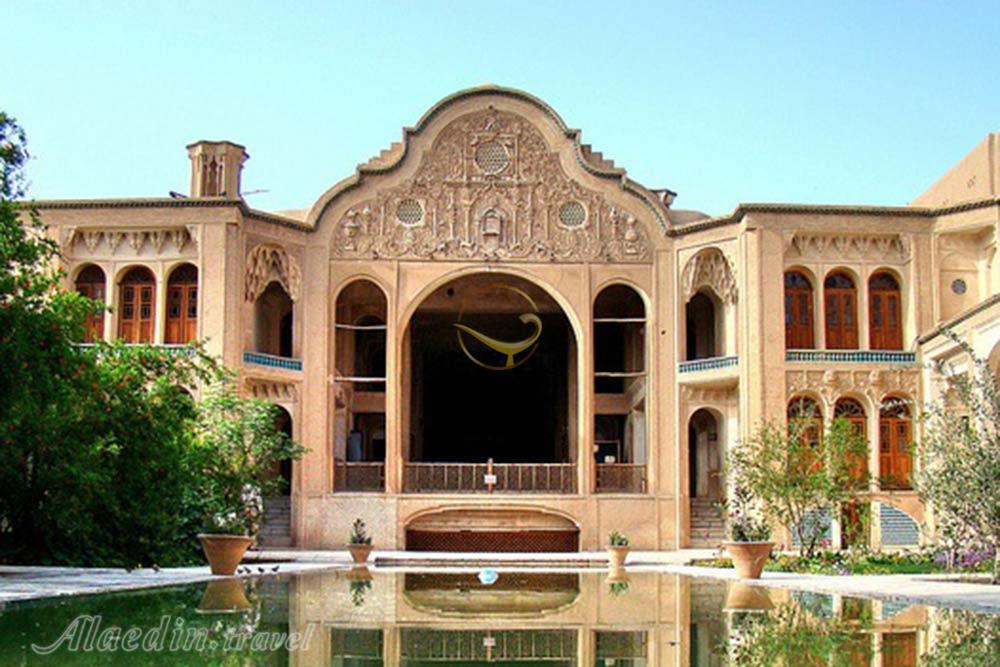 تور کویر خارا؛ کاشان، ورزنه