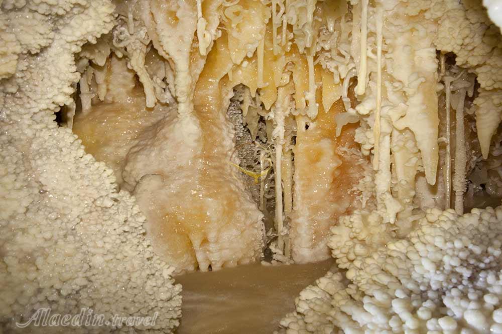 غار چال نخجیر