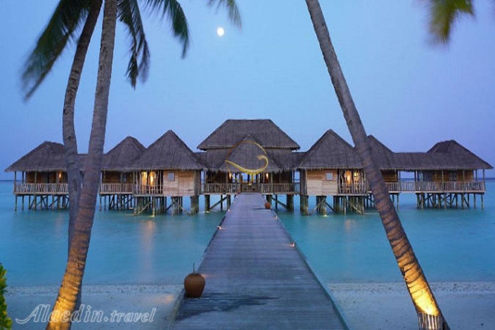 چشم انداز هتل روی آب | علاءالدین تراول