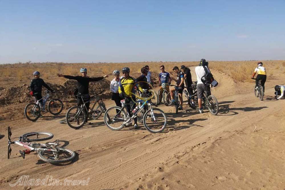 تور کویر متین آباد یک روزه | علاءالدین تراول