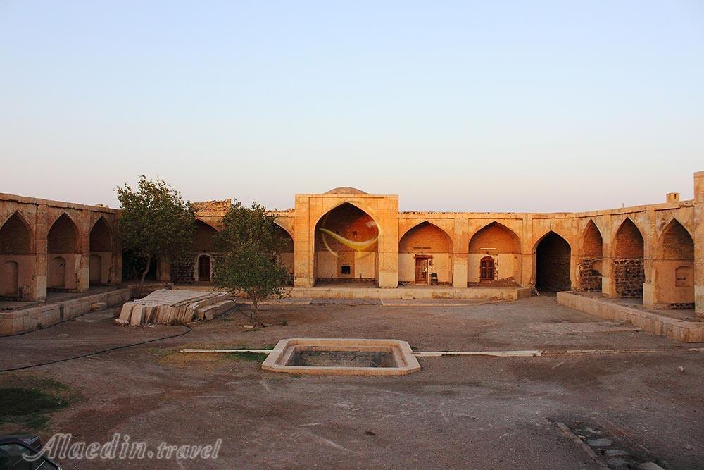 کاروانسرای قصر بهرام