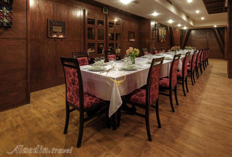 رستوران های هتل چمران را بیشتر بشناسید