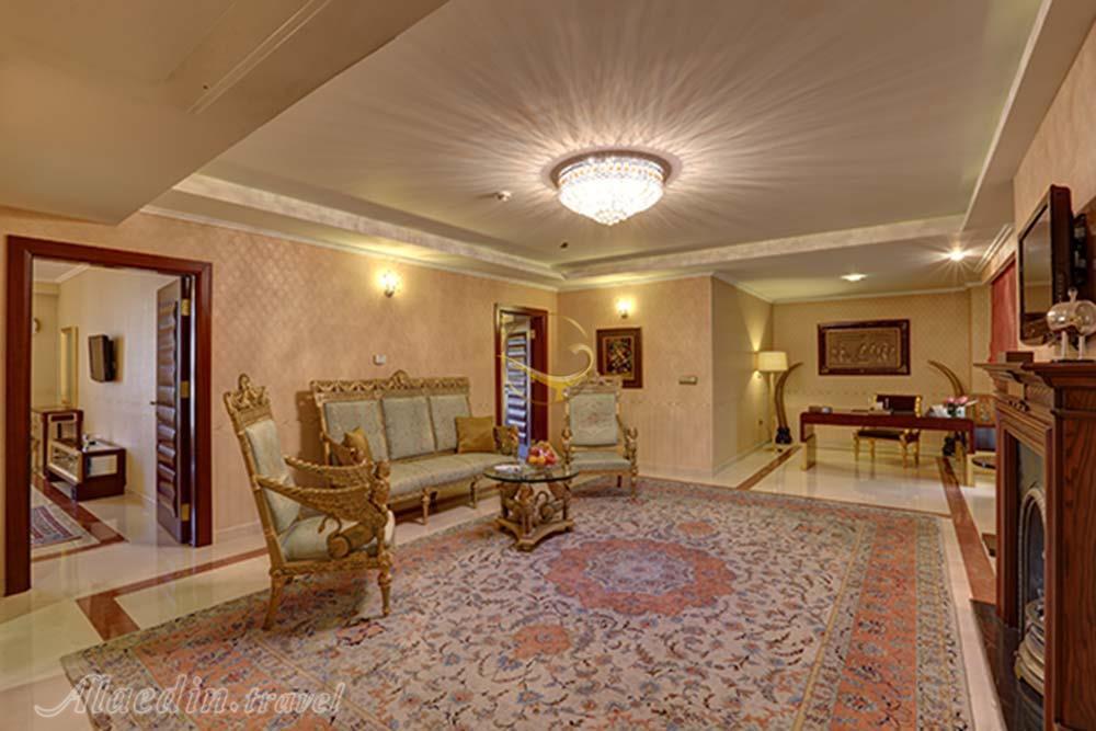 گروه هتل های اسپیناس | علاءالدین تراول