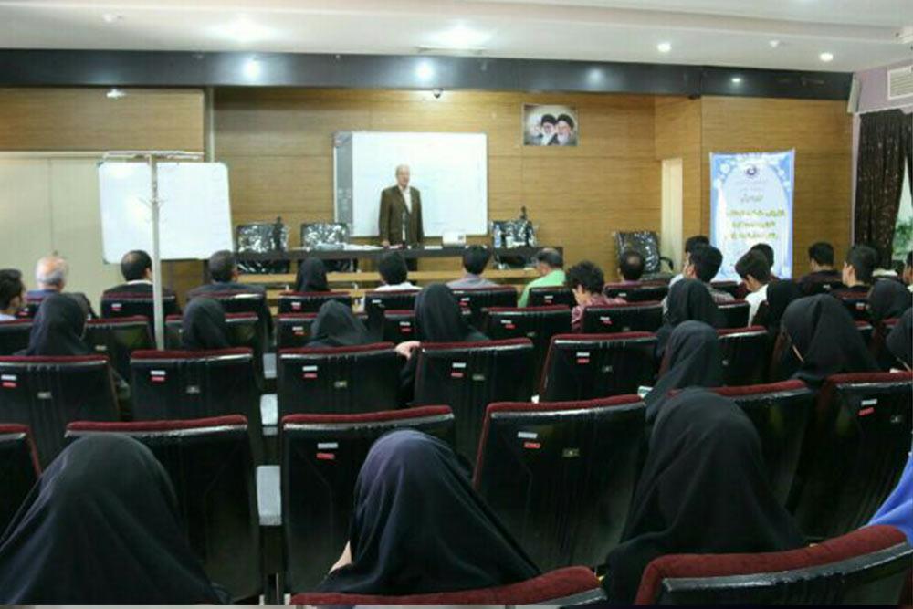 جلال نصیریان استاد آموزش گردشگری