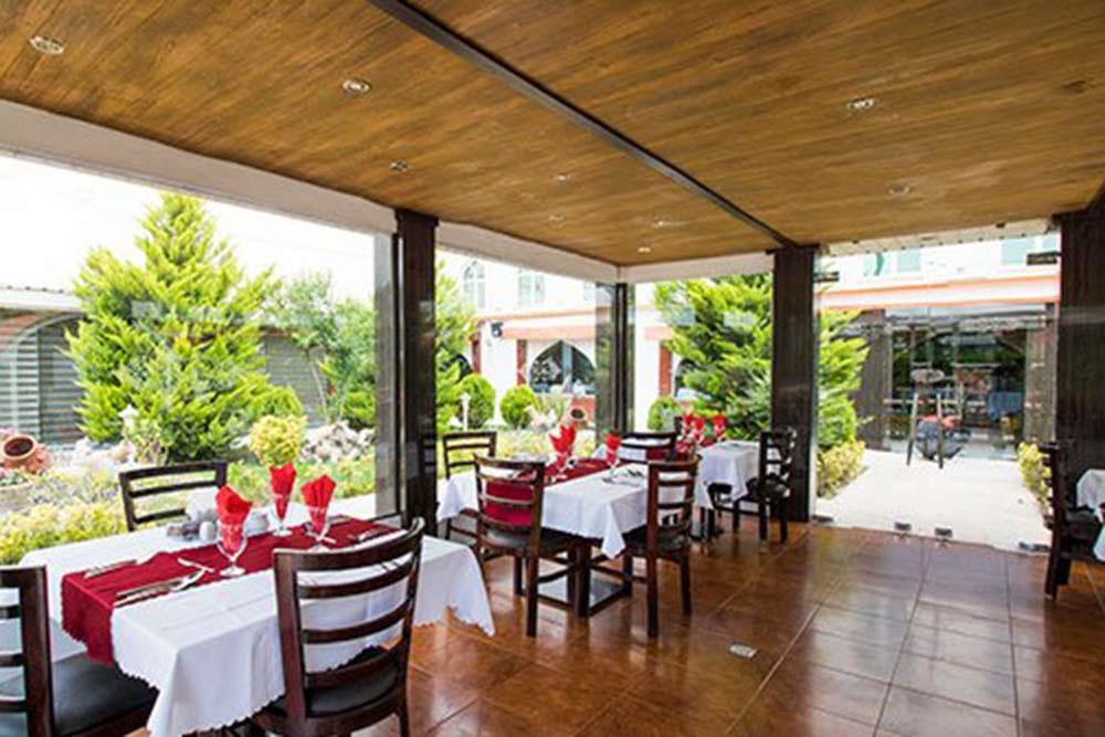 رستوران طهران کلاس هتل ارم تهران | علاءالدین تراول