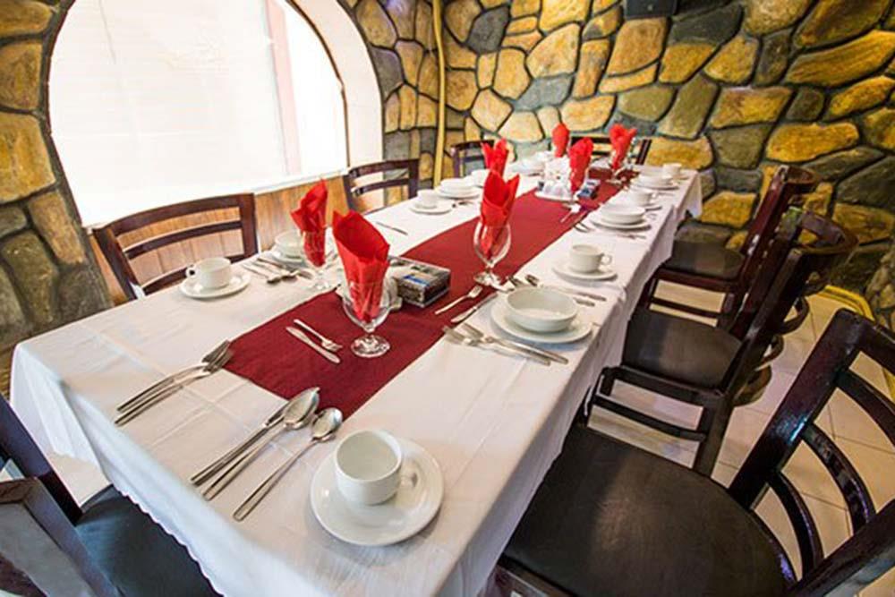 رستوران طهران کلاس هتل ارم تهران | علاءالدین تراول