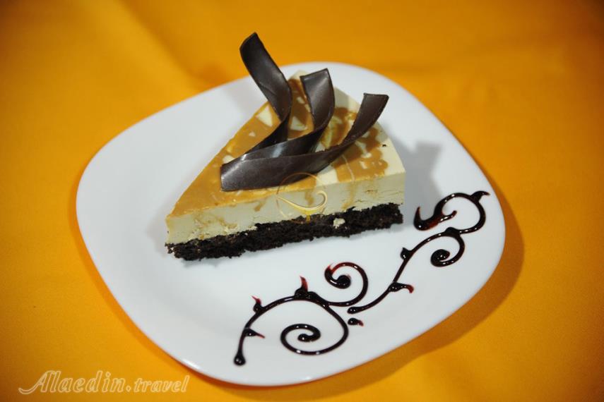 کافی شاپ هتل استقلال تهران | علاءالدین تراول