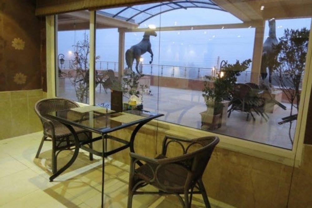 کافی شاپ هتل پارلا آستارا | علاءالدین تراول