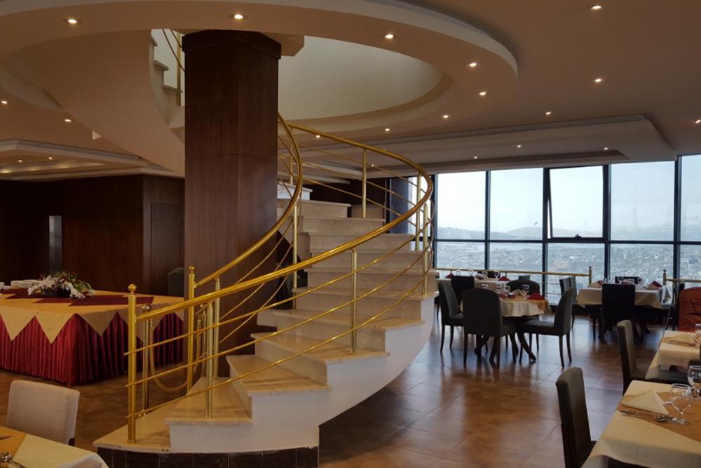 رستوران بام هتل هاله بانه | علاءالدین تراول