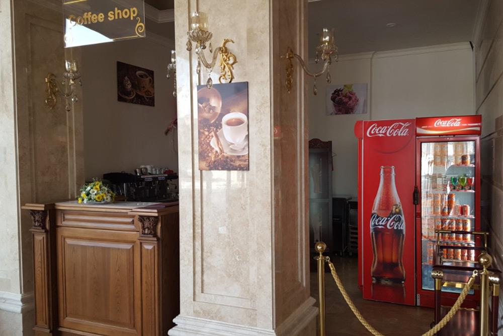 کافی شاپ هتل هاله بانه | علاءالدین تراول