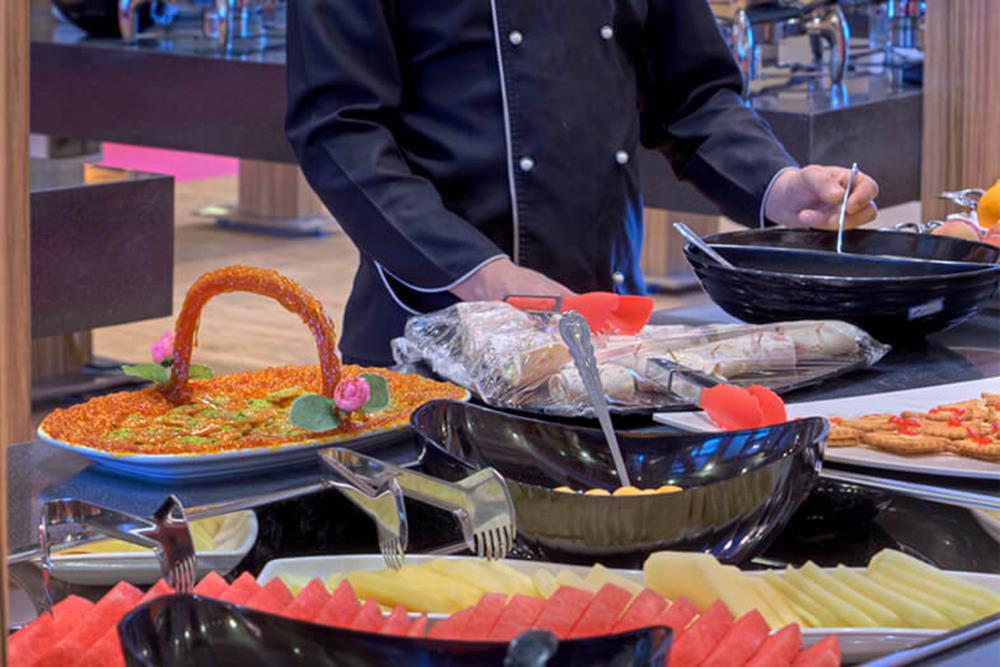 سالن صبحانه خوری ارغوان هتل درویشی مشهد | علاءالدین تراول