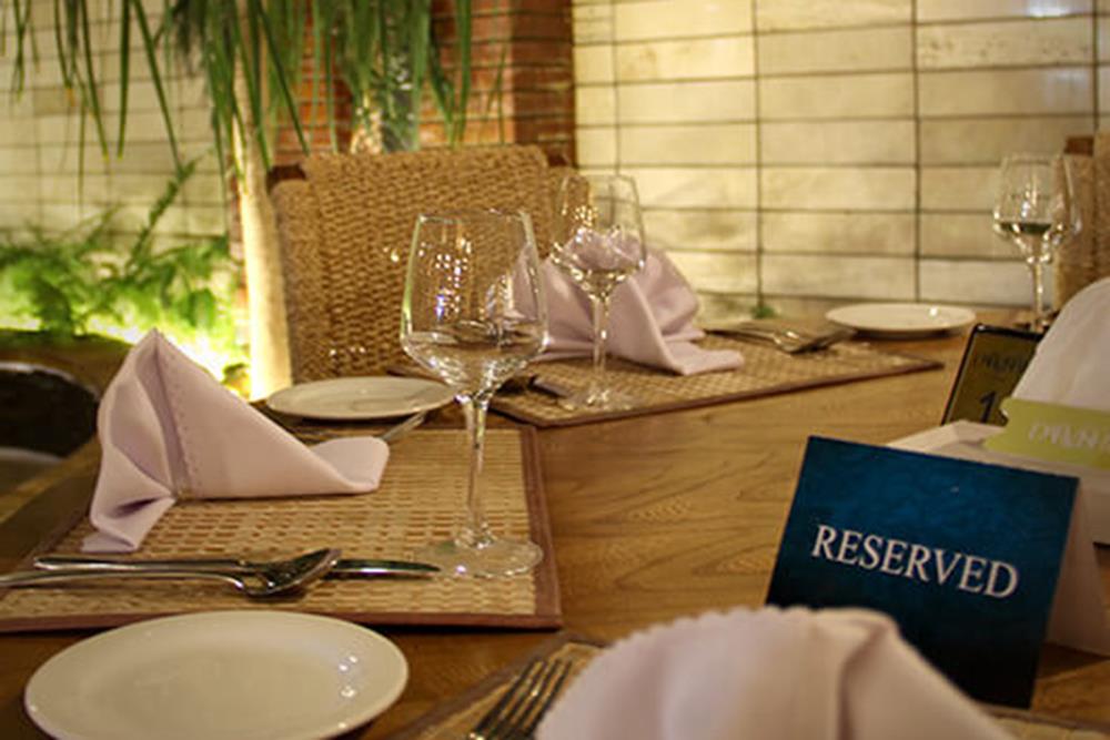 رستوران روف گاردن هتل درویشی مشهد | علاءالدین تراول