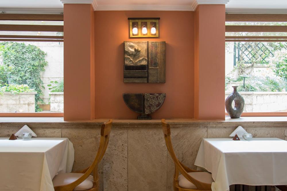 کافی شاپ هتل اسکان فرصت تهران | علاءالدین تراول