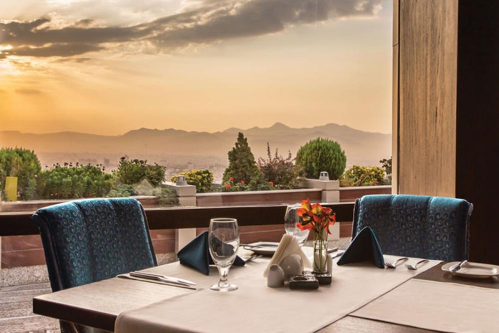 رستوران کنتیننتال هتل اسکان الوند تهران | علاءالدین تراول