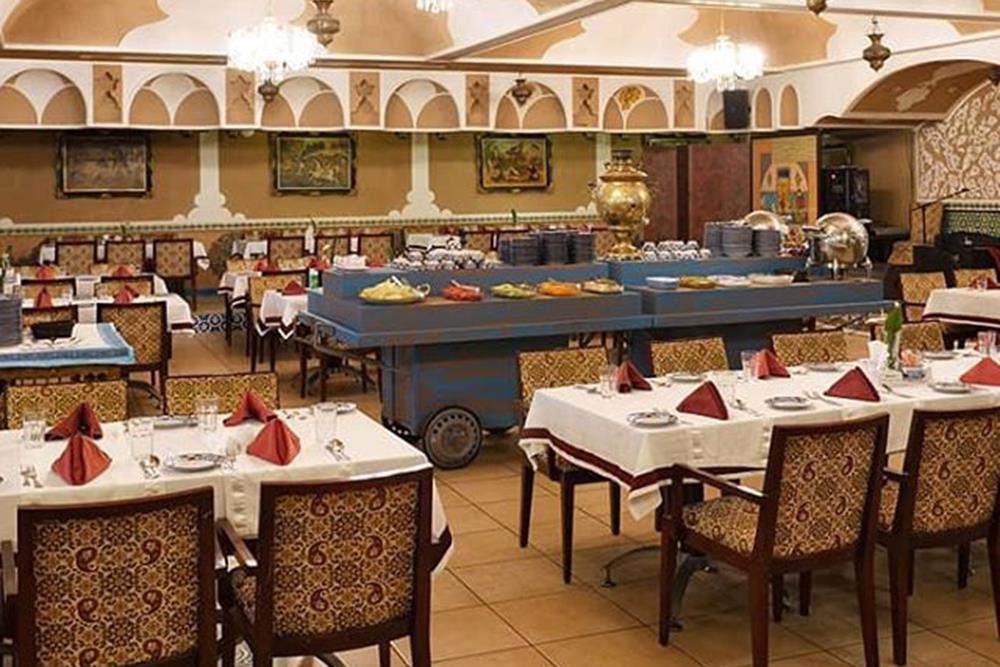 رستوران سنتی مانداک هتل اسپیناس بلوار کشاورز | علاءالدین تراول