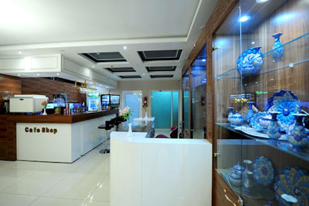 کافی شاپ هتل خواجو اصفهان | علاءالدین تراول