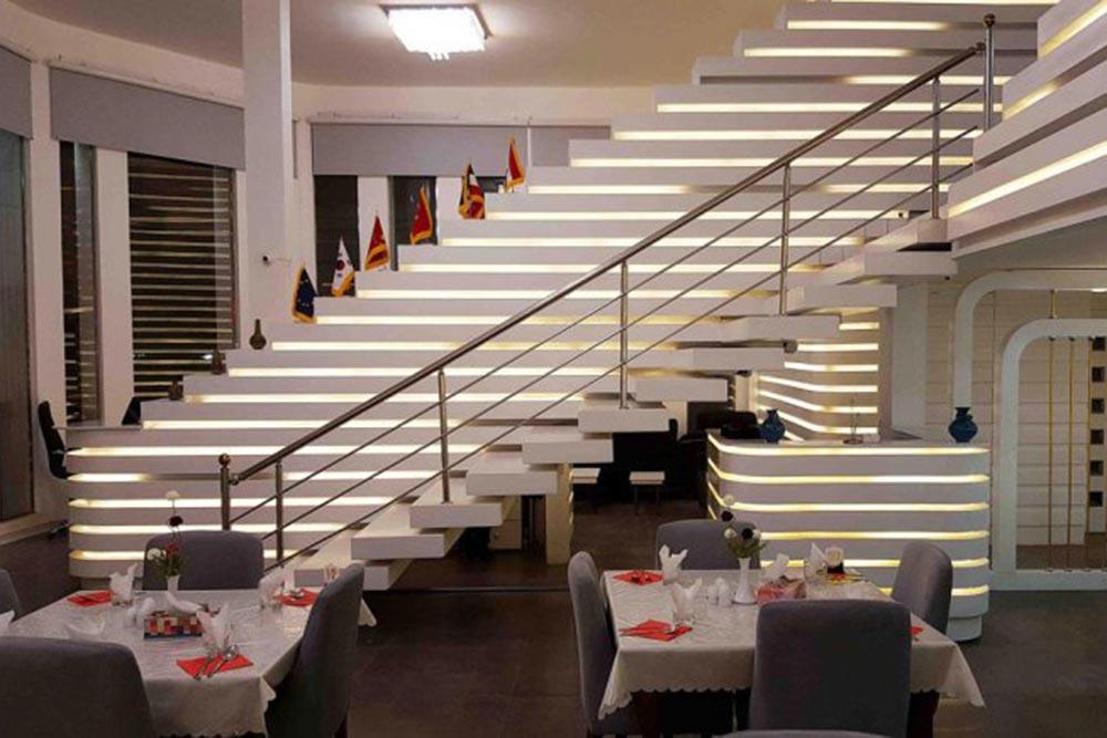 رستوران هتل آزادی خرم آباد | علاءالدین تراول