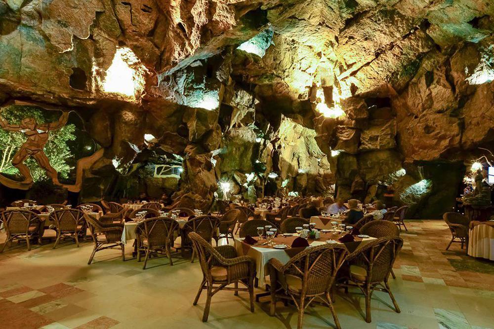 رستوران کوه نور کیش | علاءالدین تراول