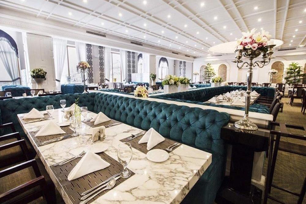 رستوران لاتون هتل اسپیناس پالاس تهران | علاءالدین تراول