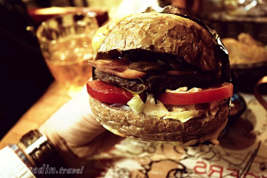 رستوران منهتن گریل تهران | علاءالدین تراول