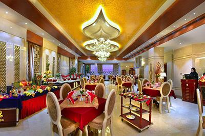 رستوران اصلی هتل الماس نوین مشهد | علاءالدین تراول