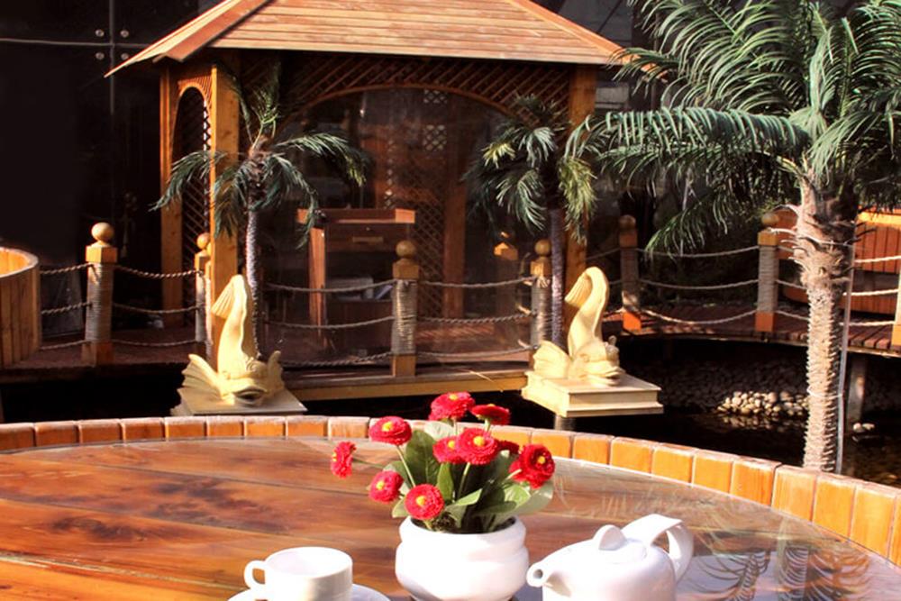 چایخانه سنتی برکه هتل درویشی مشهد | علاءالدین تراول