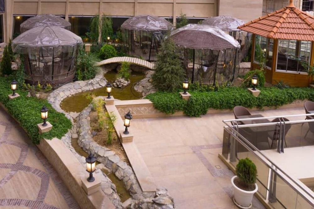 کافه تراس هتل کوثر ناب مشهد | علاءالدین تراول