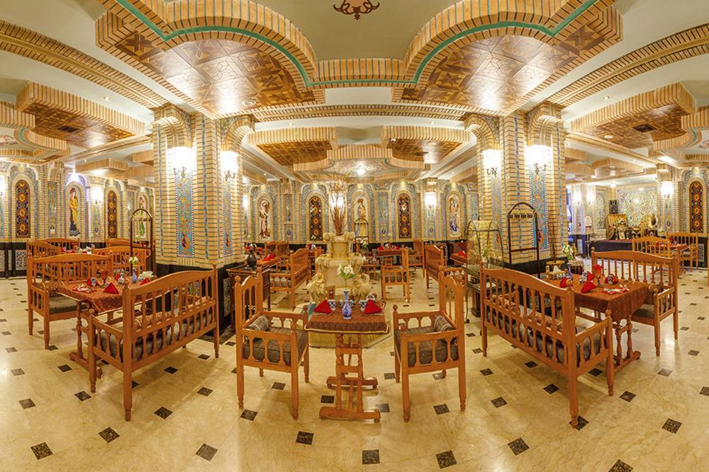 رستوران سنتی ترمه هتل قصرطلایی مشهد | علاءالدین تراول