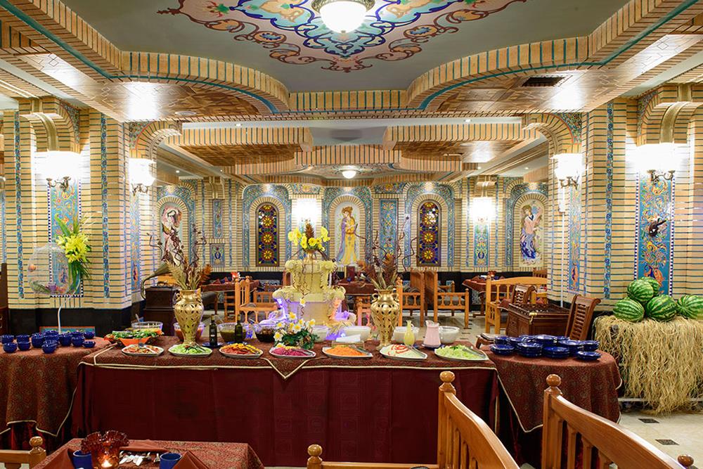 رستوران سنتی ترمه هتل قصرطلایی مشهد | علاءالدین تراول