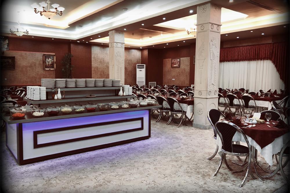 رستوران آپادانا هتل پرسپولیس شیراز | علاءالدین تراول