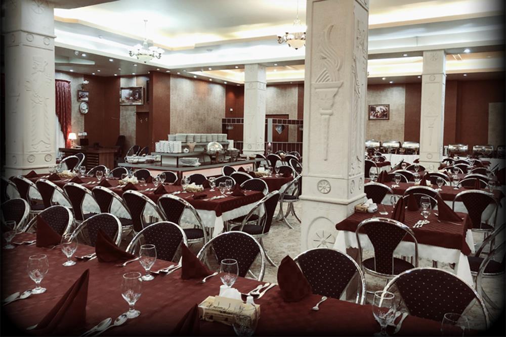 رستوران آپادانا هتل پرسپولیس شیراز | علاءالدین تراول