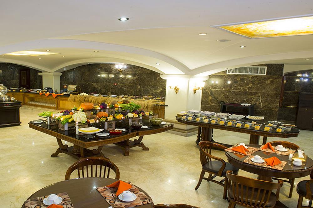 رستوران ضیافت هتل قصرطلایی مشهد | علاءالدین تراول