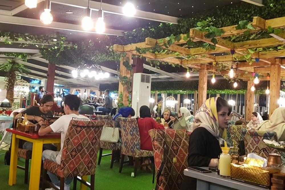 رستوران شکم الملوک هتل کادوس رشت | علاءالدین تراول