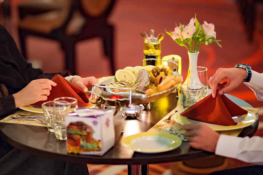 رستوران دریایی هتل بزرگ شیراز | علاءالدین تراول