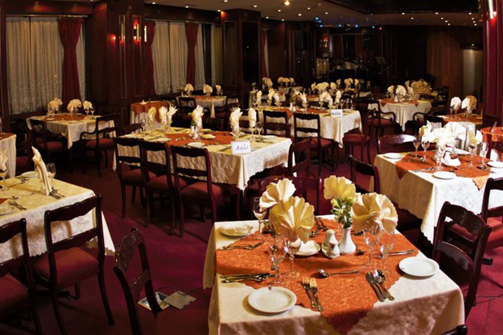 رستوران لوتوس هتل پارس شیراز | علاءالدین تراول