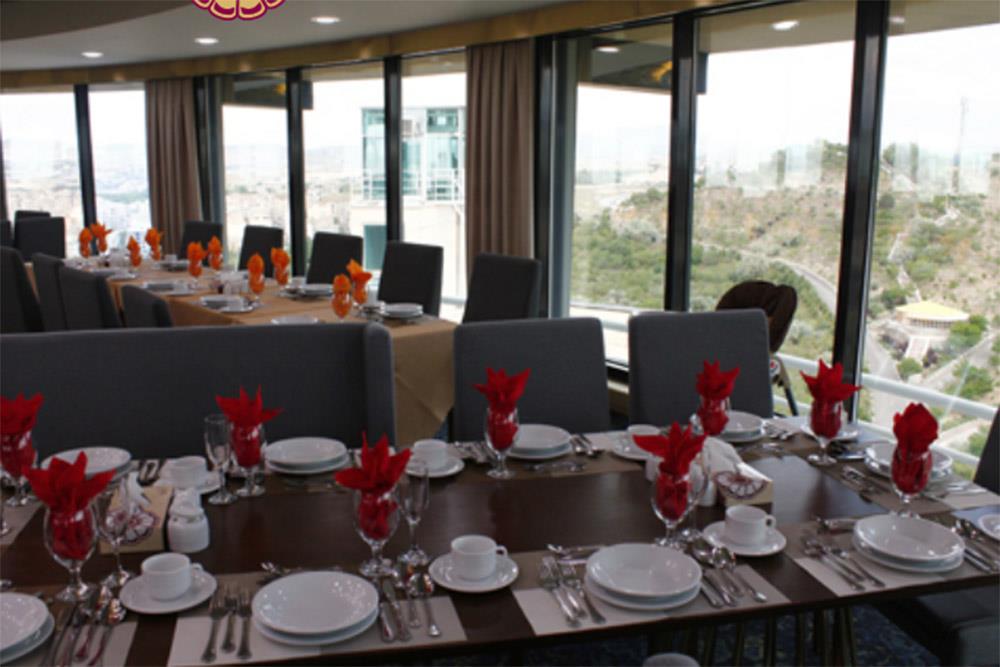 رستوران یاقوت هتل پارس ائل گلی تبریز | علاءالدین تراول