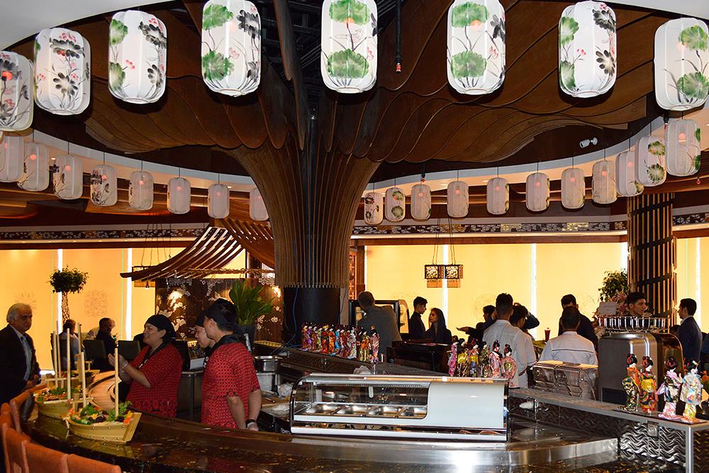 رستوران کنزو هتل پارسیان آزادی تهران | علاءالدین تراول