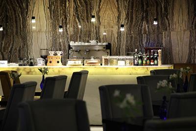 کافی شاپ هتل هویزه تهران | علاءالدین تراول