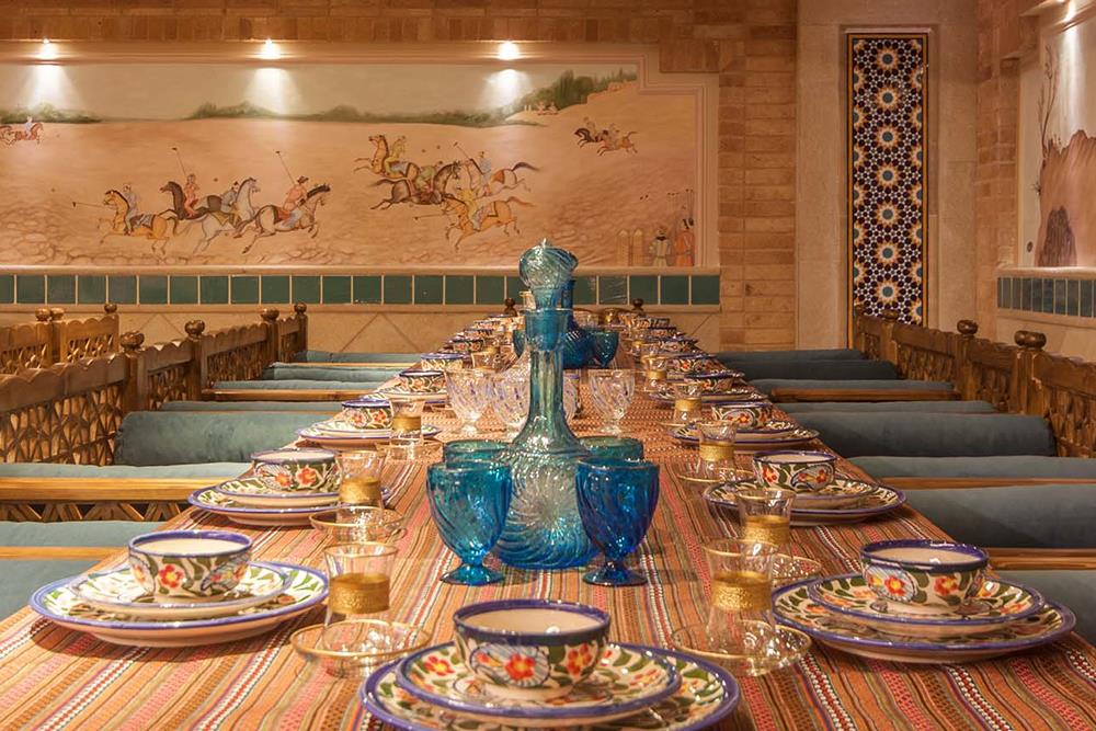 رستوران سنتی هتل زندیه شیراز | علاءالدین تراول