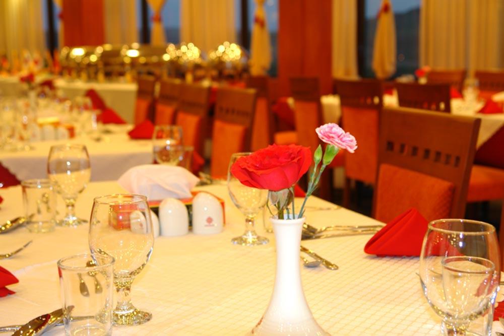 رستوران هتل بزرگ زنجان | علاءالدین تراول