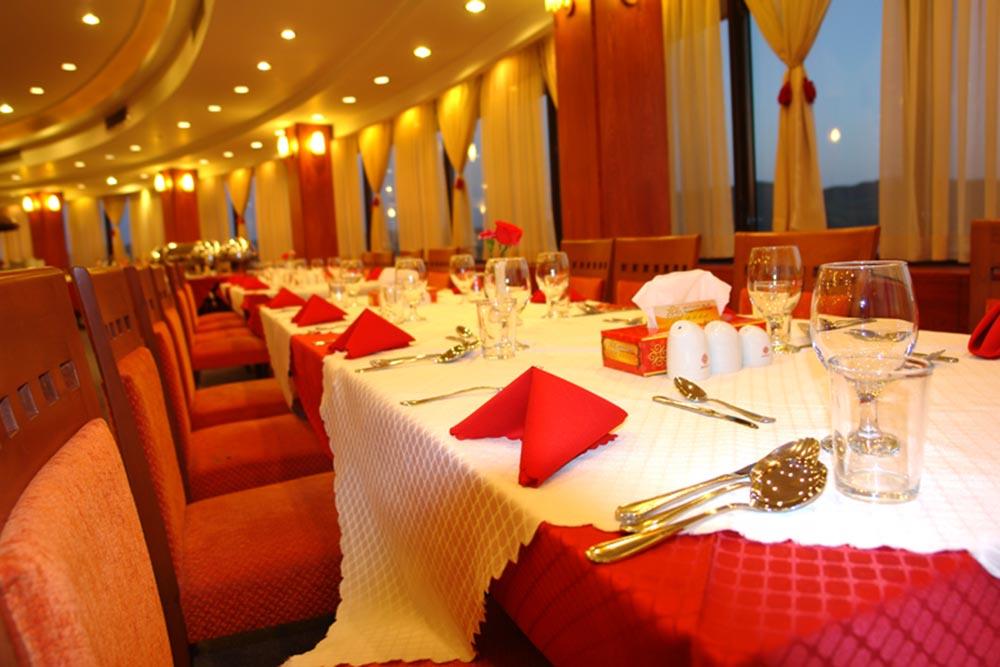 رستوران هتل بزرگ زنجان | علاءالدین تراول