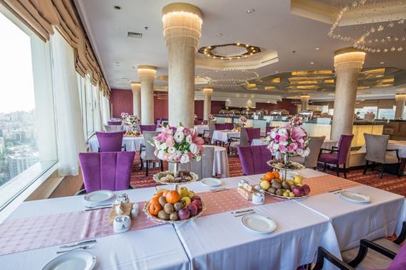 رستوران پارسه هتل پارسیان آزادی تهران | علاءالدین تراول