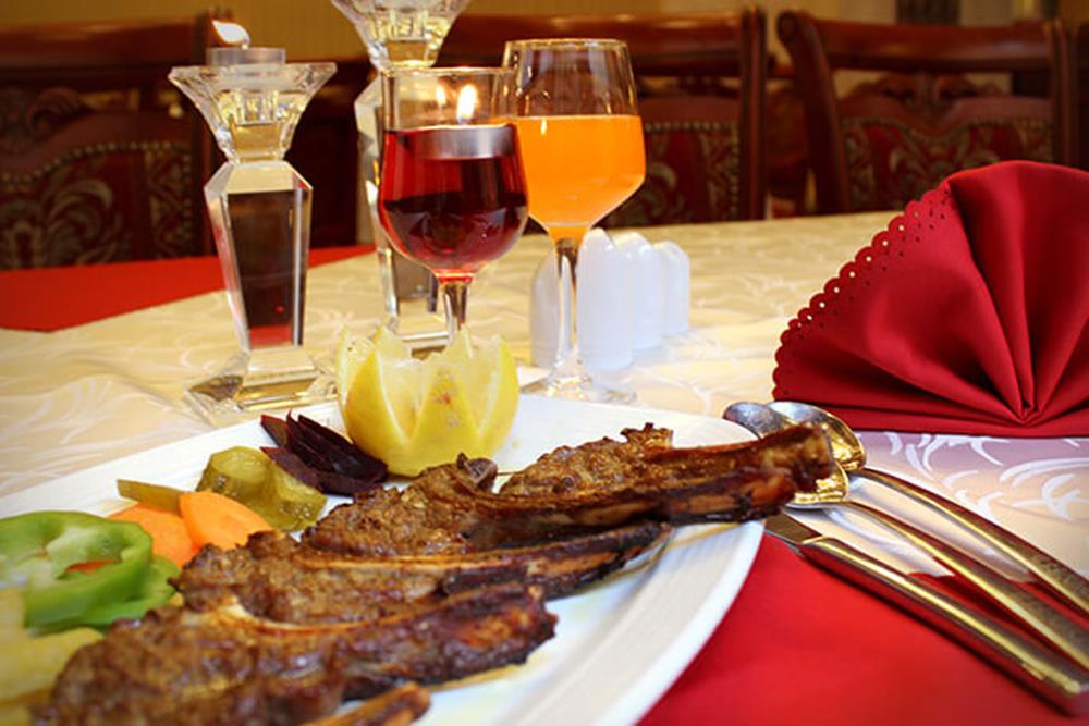 رستوران آتریوم هتل درویشی مشهد | علاءالدین تراول