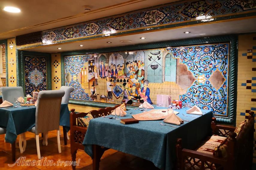 دمنوشکده چمان هتل سیمرغ | علاءالدین تراول