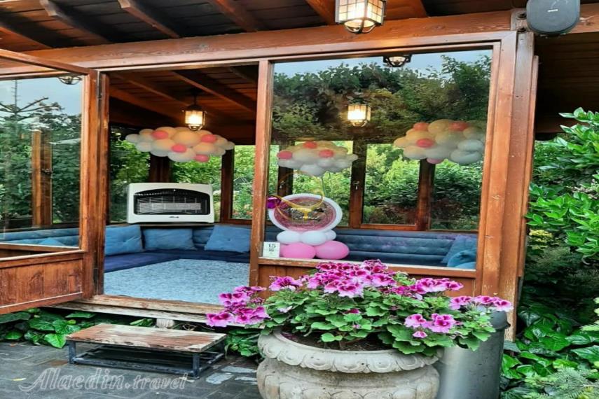 رستوران لردگاردن