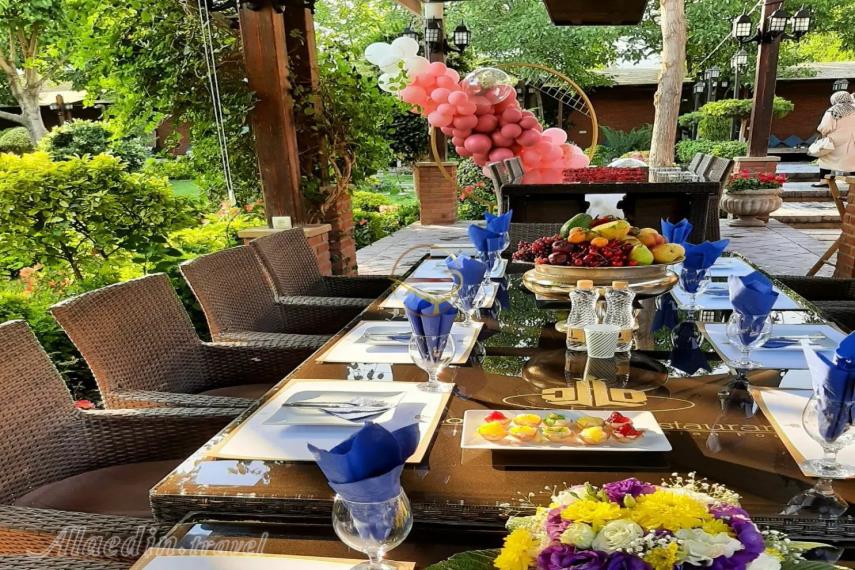 رستوران لردگاردن